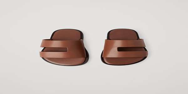 صندل چرم زنانه روفشی مناسب پیاده‌روی طولانی