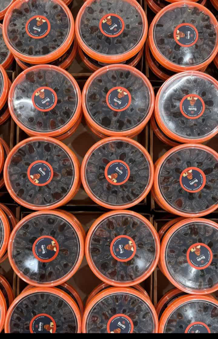 تصویر 1 از خرما کبکاب طبیعی با بسته بندی صادراتی ممتاز