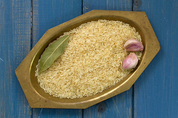 برنج عنبربو خوش خوراک مناسب طبخ روزانه