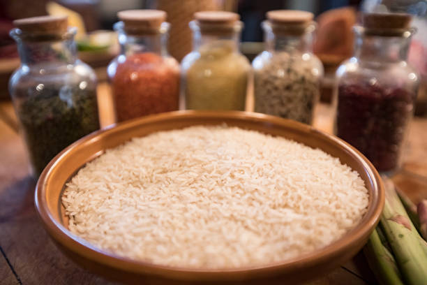 تصویر 2 از برنج عنبربو سنتی خالص حاصل کشت بومی