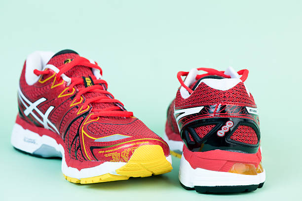 تصویر 2 از کفش ورزشی اسیکس پایدار مسیرهای سرعتی