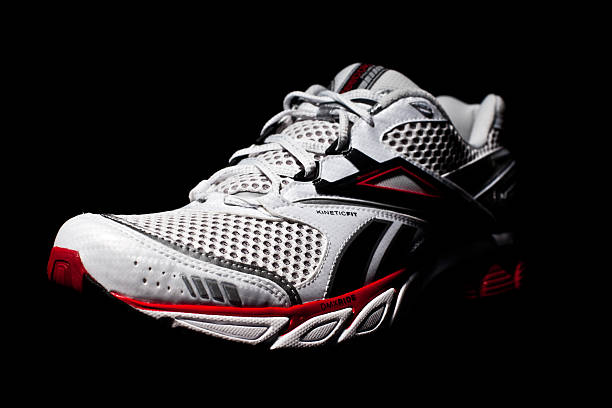 تصویر 3 از کفش ورزشی ریباک کنترل فشار کف پا