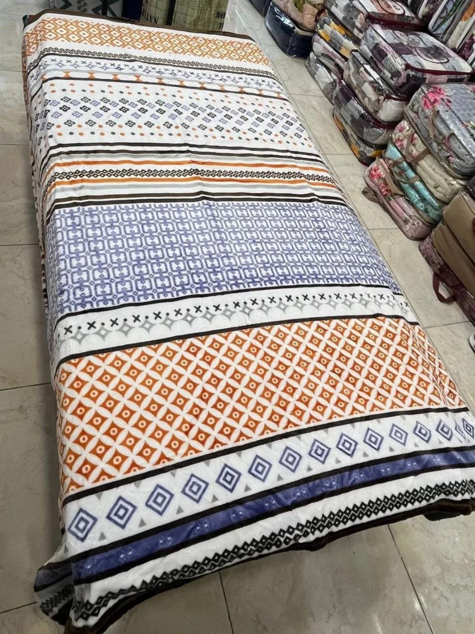 تصویر 1 از قیمت عمده و عرضه با کیفیت و ارزان پتو سروین مسافرتی دونفره