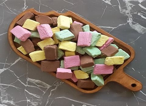 تصویر 1 از بستنی سنتی خشک ترکیبی از اصالت و نوآوری