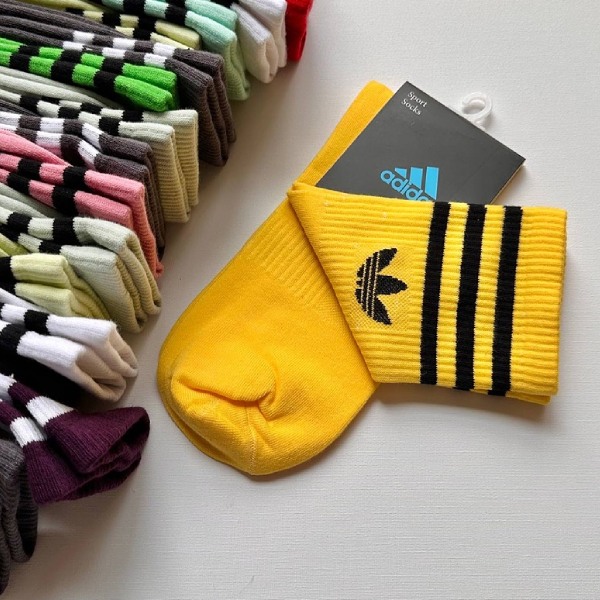 تصویر 1 از جوراب ساده با رنگ های متنوع