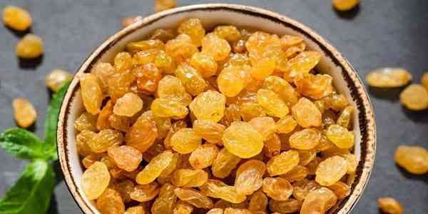 تصویر 2 از کشمش تیزابی با بافت منسجم دانه‌ ها