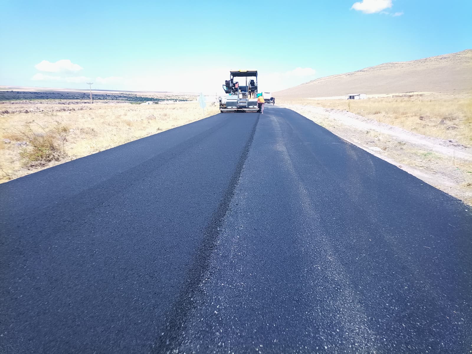 قیر صنعتی مخصوص کارخانه‌ ها و پروژه‌ های خاص