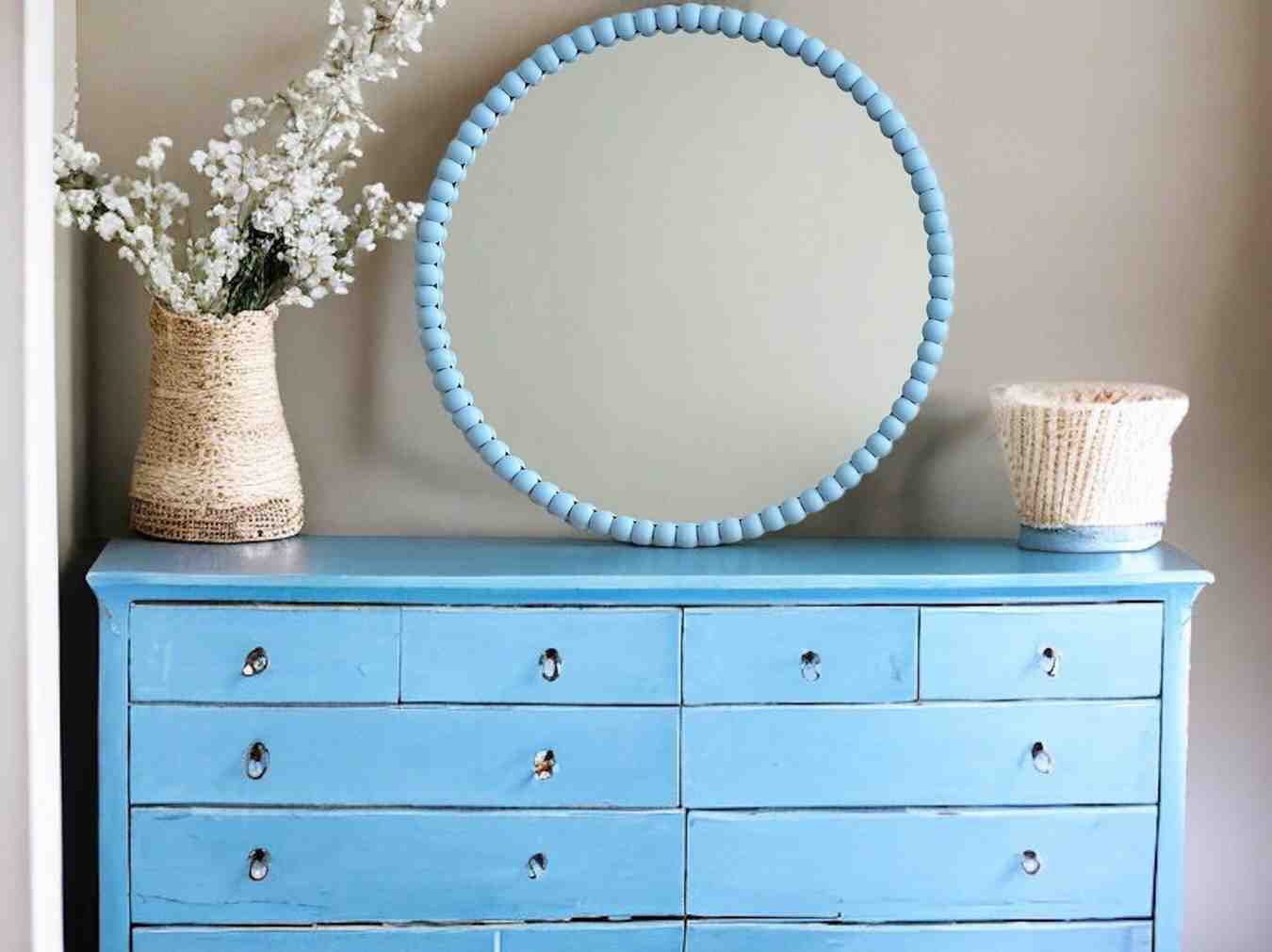 تصویر 2 از آینه دکوراتیو مدرن با الگوهای پیچیده و جذاب