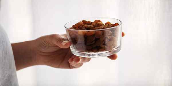 تصویر 2 از کشمش آفتابی با رنگ طبیعی تیره