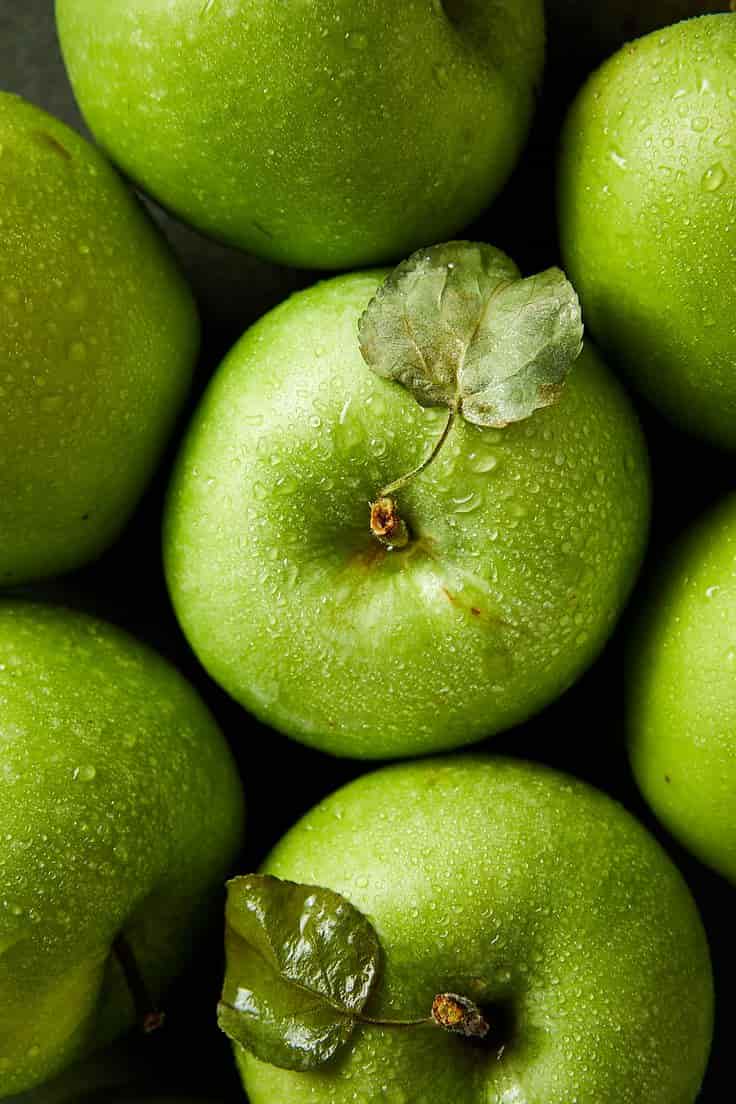 سیب خوش رنگ با پوست سالم و ماندگاری طولانی