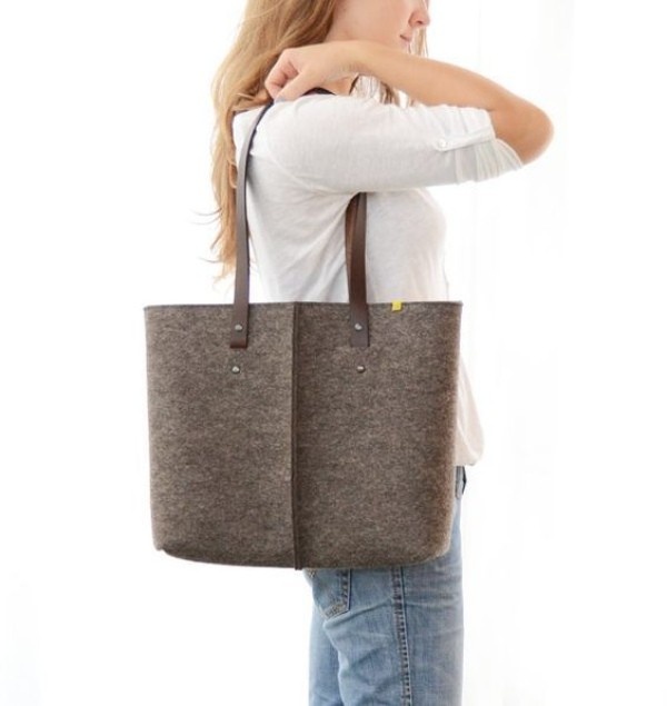 تصویر 1 از کیف نمدی مناسب سفر و گردش های کوتاه شهری