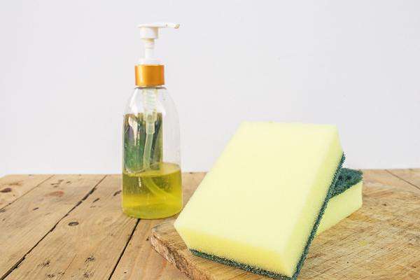 تصویر 3 از مایع ظرفشویی حاوی گیلسیرین لطافت پوست دست مداوم