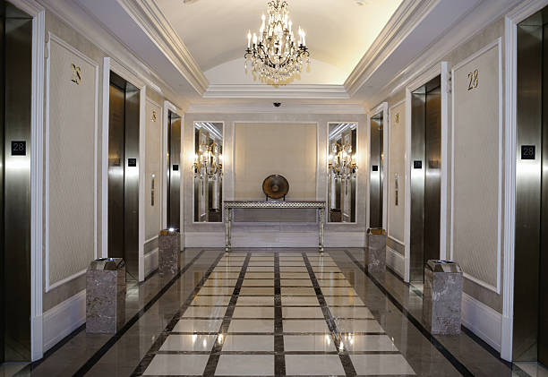 سنگ تراورتن صیقلی براق مناسب فضا های تشریفاتی