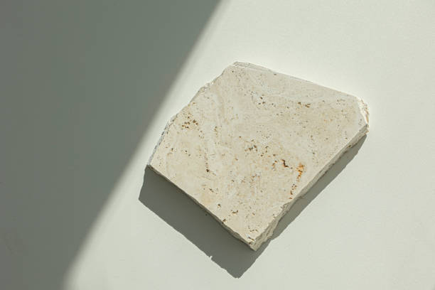 تصویر 1 از سنگ تراورتن سفید یکدست انتخاب نما های مینیمال