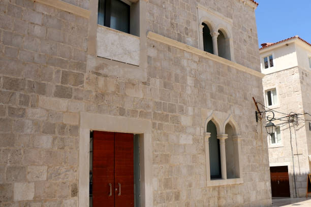 تصویر 4 از سنگ تراورتن لایه ای منسجم ساختار حرفه ای نما