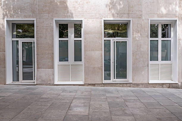 تصویر 2 از سنگ تراورتن ریزبافت هماهنگ معماری ظریف