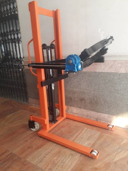 تصویر 2 از استاکر بشکه گیر برقی مدل صنعتی با ظرفیت بالا و کنترل دقیق