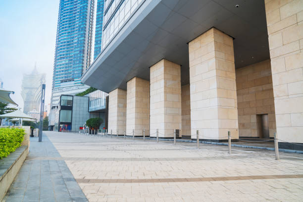 تصویر 2 از سنگ تراورتن دانه درشت شاخص نمای شاخص شهری