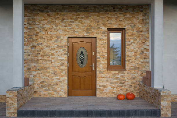 تصویر 2 از سنگ تراورتن هماهنگ نورپردازی شبانه