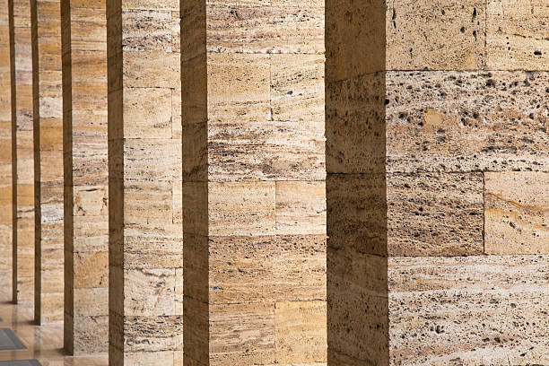 تصویر 2 از سنگ تراورتن جلوه سنگ طبیعی اصیل