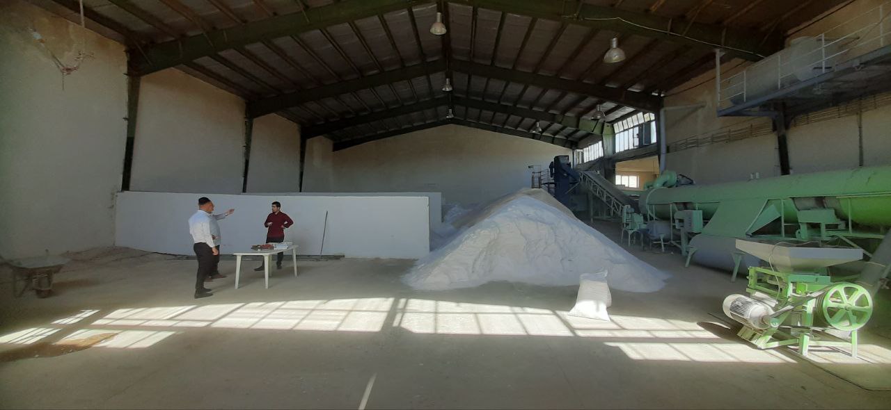 تصویر 3 از نمک معدنی پودر شده با ذرات ریز کریستالی