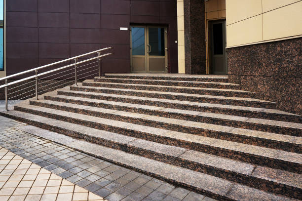 تصویر 1 از سنگ تراورتن جلوه سنگین ساختمان فاخر