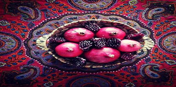 انارسیاه سمرقندی باغی طبیعی با رنگ قرمز براق