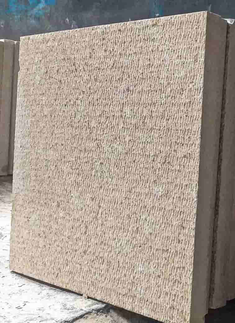 تصویر 2 از سنگ مرمریت گندمک تیشه ای مدل مقاوم پیاده‌ رو