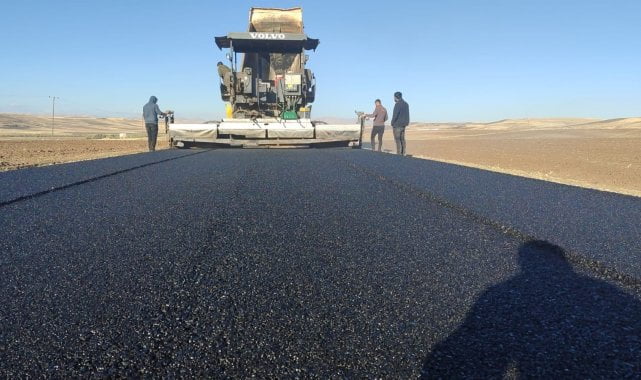 تصویر 4 از قیر بندر عباس صادراتی مناسب استفاده در روسازی‌ های آسفالتی با ترافیک سنگین