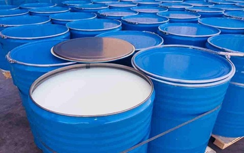 تصویر 1 از وازلین صنعتی اصفهان بسته‌ بندی بشکه فلزی