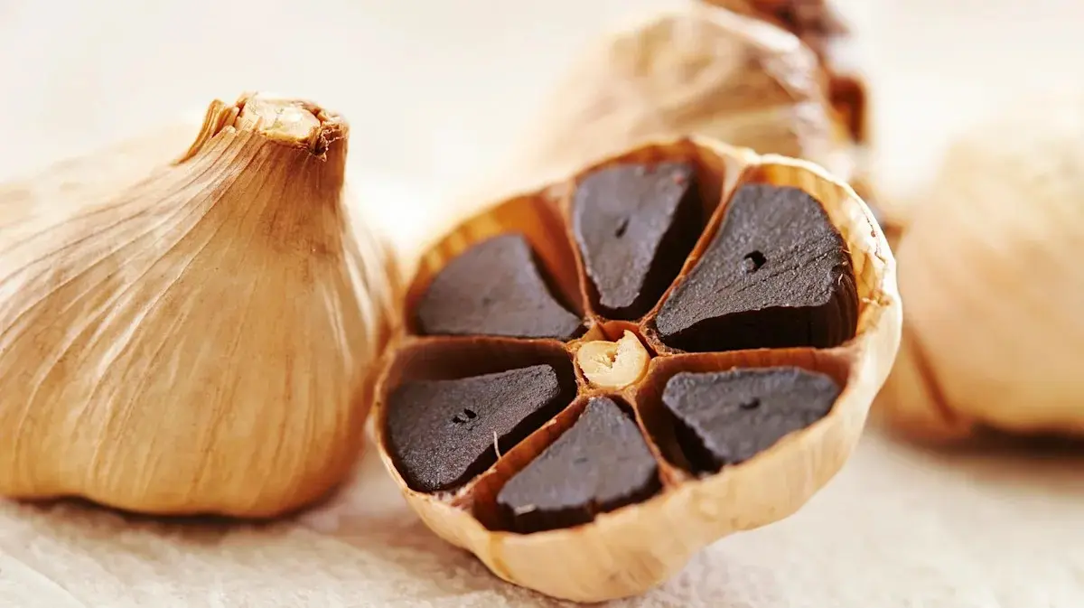 تصویر 1 از سیر سیاه ارگانیک دانه درشت صادراتی درجه یک