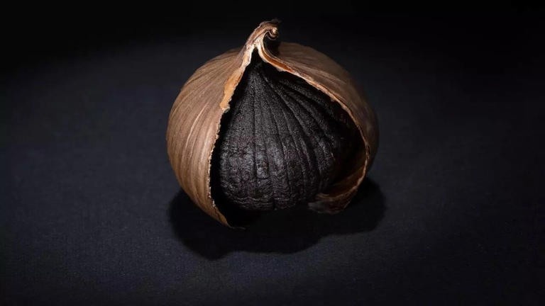 فروش سیر سیاه