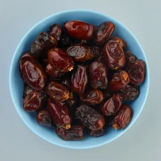 تصویر 3 از خرما کبکاب مشکی تازه و درشت با رطوبت مناسب و طعم شیرین