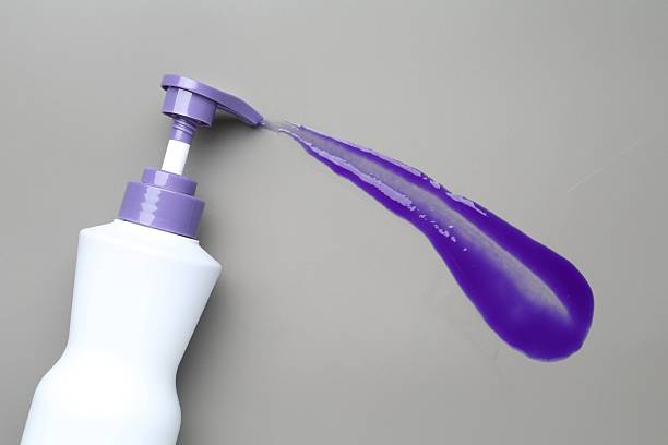 شامپو نرم کننده مخصوص موهای خشک آسیب دیده