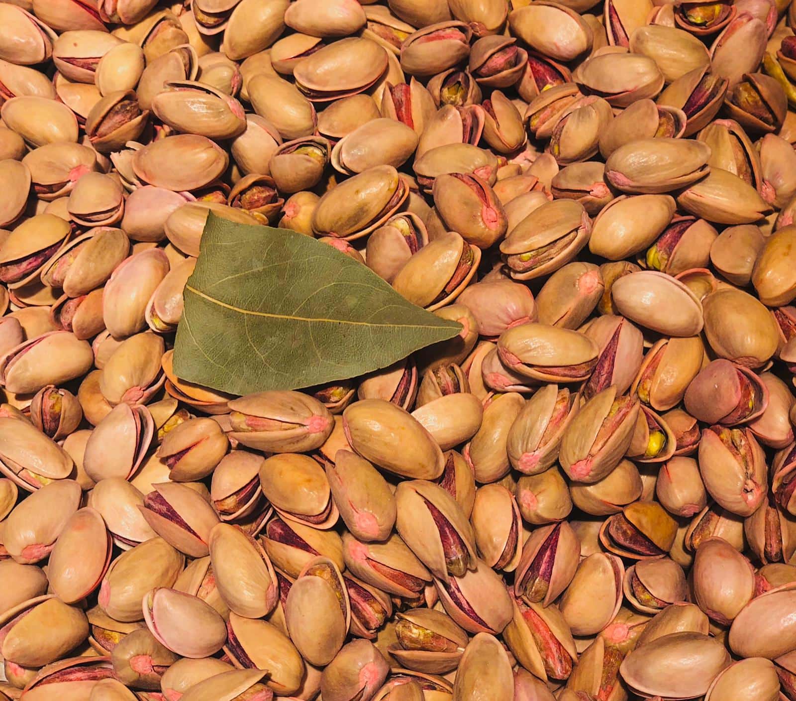 تصویر 4 از پسته احمد آقایی خندان ممتاز با بسته‌بندی بهداشتی و استاندارد