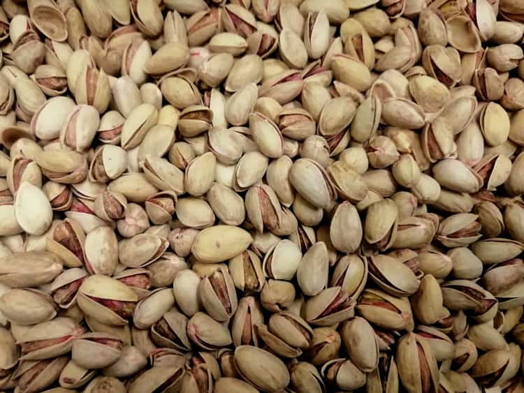 پسته اکبری درشت درجه ممتاز با سایز درشت و کشیده