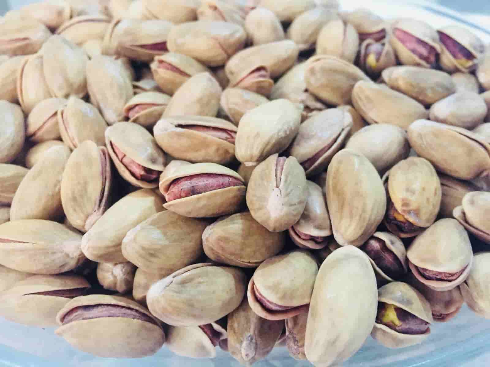 تصویر 3 از پسته شور درجه عالی با پوسته روشن و مغز سبز خوشرنگ