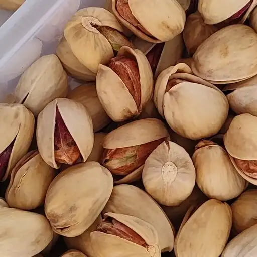 پسته اکبری مرغوب با ارزش غذایی بالا و انرژی طبیعی