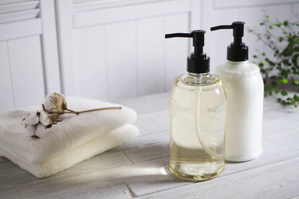 تصویر 4 از شامپو تقویت کننده مخصوص موهای آسیب دیده و شکننده