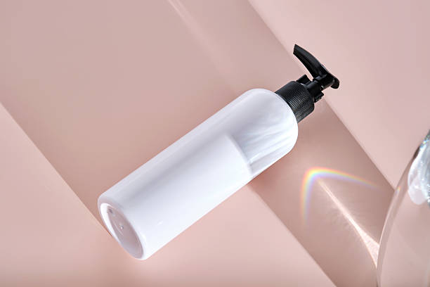 تصویر 2 از شامپو آبرسان سبک برای موهای خشک و کم آب