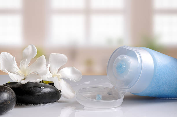 تصویر 1 از شامپو صاف کننده موهای مجعد و وز