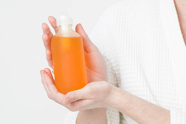 تصویر 4 از شامپو صاف کننده موهای مجعد و وز