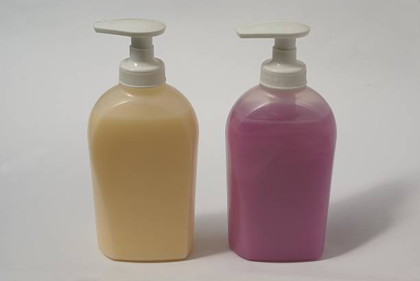 تصویر 2 از شامپو مرطوب کننده ویژه موهای فر و خشک