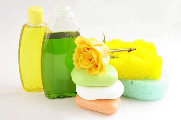 شامپو کنترل ریزش برای موهای کم پشت و نازک