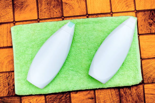 شامپو ضد شوره ملایم برای پوست سر چرب