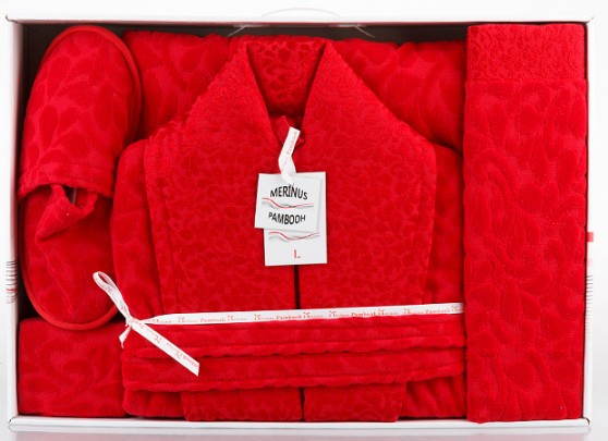 تصویر 2 از حوله حمام قرمز نرمی بالا و جلوه چشمگیر برای تجربه استحمام شاداب