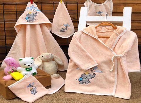 حوله حمام عروسکی طراحی دوست داشتنی و نرمی دلپذیر برای لحظه های شاد