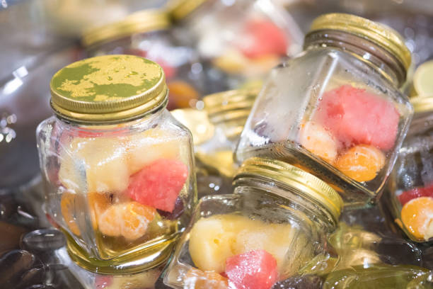 تصویر 1 از انواع کمپوت شش میوه درجه یک