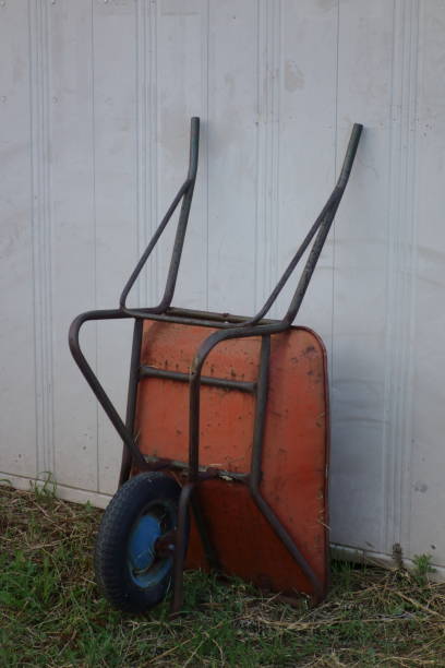 تصویر 2 از فرغون فرانسه طراحی مدرن و دوام بالا در استفاده صنعتی