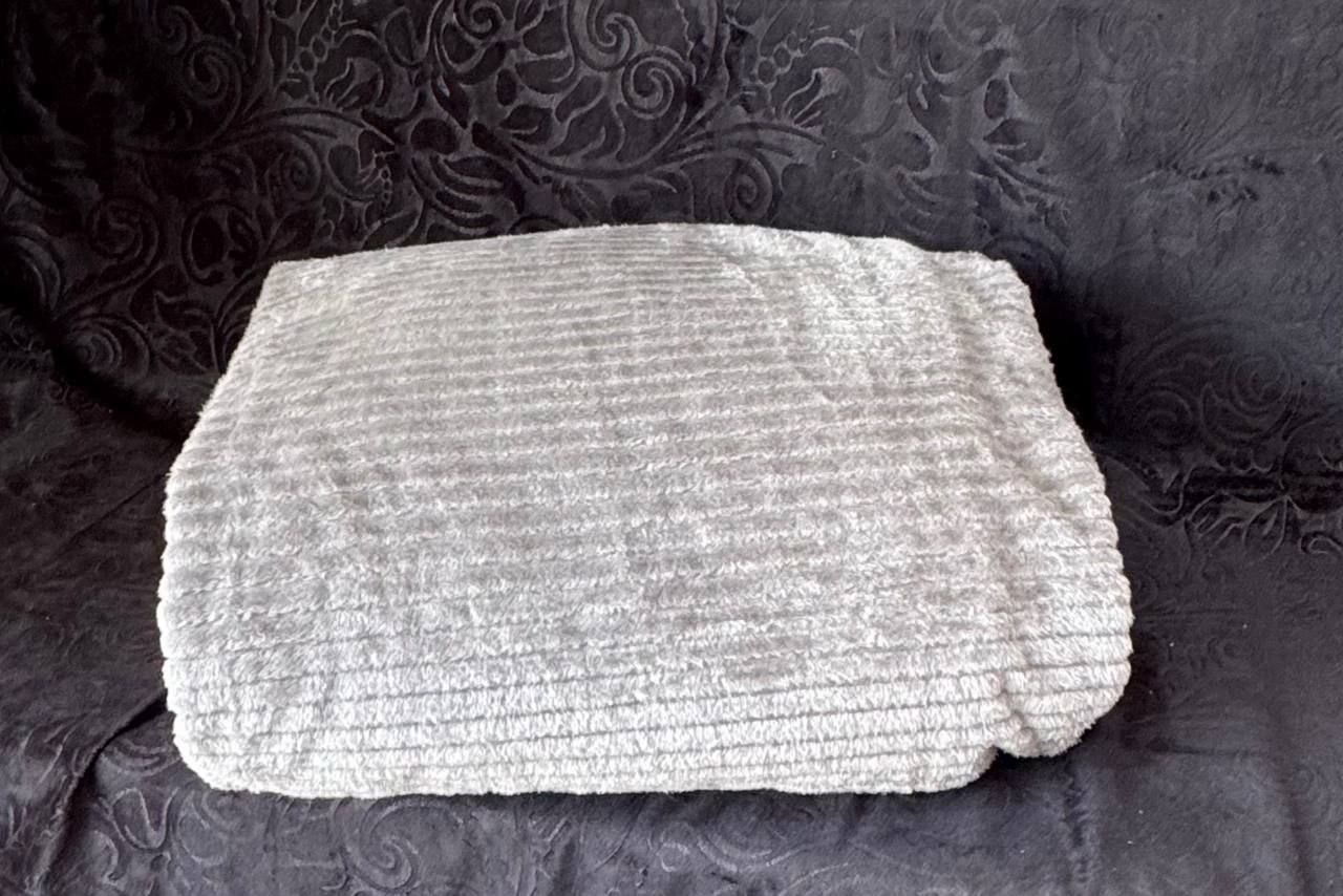 قیمت ارزان و عرضه با کیفیت پتو مسافرتی کاملیا دونفره